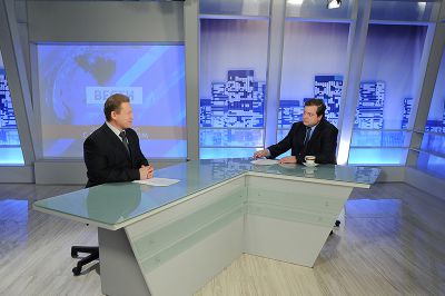 телеканал россия 24 смоленск. 05. ведущий новостей. вести в 17 00.