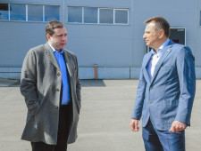 губернатор Алексей Островский ознакомился с работой предприятия «Смолсельмаш» - фото - 1