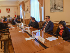 рабочая встреча Губернатора Алексея Островского с главой Темкинского района Сергеем Гуляевым - фото - 1