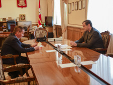 губернатор Алексей Островский обсудил с главой Смоленска создание комфортной городской среды в областном центре - фото - 1