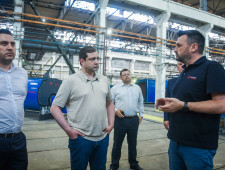 губернатор Алексей Островский ознакомился с работой предприятия «Дорогобужкотломаш» - фото - 1