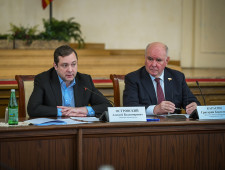 губернатор Алексей Островский принял участие в выездном совместном заседании Комитетов Совета Федерации в Смоленске - фото - 1