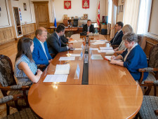 в администрации региона обсудили подготовку к проведению в Смоленске Всероссийского молодежного ИТ-форума - фото - 1