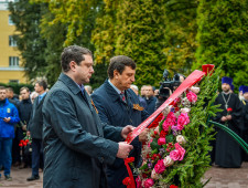 губернатор Алексей Островский принял участие в митинге, посвященном 79-й годовщине освобождения Смоленщины от немецко-фашистских захватчиков - фото - 1
