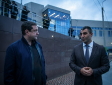 губернатор проинспектировал новый скейт-парк на территории дворца спорта «Юбилейный» в Смоленске - фото - 1