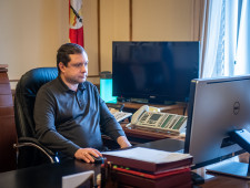 губернатор Алексей Островский принял участие в Церемонии открытия V Межнациональных патриотических сборов молодёжи «Кривичи» - фото - 1