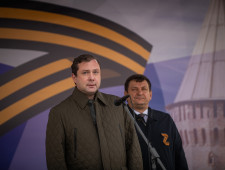 губернатор Алексей Островский обратился к смолянам на патриотическом митинге-концерте «Вместе мы сила» - фото - 1