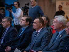 губернатор Алексей Островский принял участие в торжественном собрании, посвященном юбилейным датам ГТРК Смоленск - фото - 1