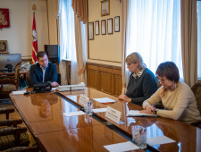 алексей Островский провел совещание по вопросам единовременных выплат мобилизованным смолянам - фото - 1