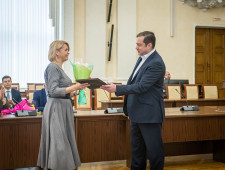 алексей Островский вручил государственные награды смолянам - фото - 1