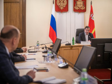 губернатор Алексей Островский провел совещание по вопросу ремонта межквартальных проездов в Смоленске в 2023 году - фото - 1