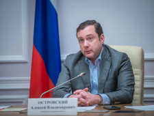 губернатор Алексей Островский провел совещание с главами муниципальных образований - фото - 1