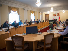 губернатор Алексей Островский провел заседание призывной комиссии Смоленской области по мобилизации граждан - фото - 2