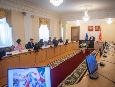 губернатор Алексей Островский провел заседание Координационного совета по взаимодействию с Российским движением детей и молодежи - фото - 1