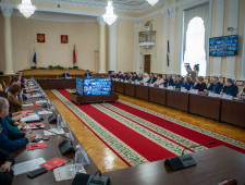 губернатор Алексей Островский принял участие в работе заседания Общественной палаты Смоленской области - фото - 1