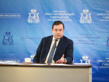 губернатор Алексей Островский проведет ежегодную пресс-конференцию - фото - 1