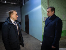 губернатор Алексей Островский посетил Сафоновский завод "Гидрометприбор" - фото - 1