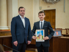 губернатор Алексей Островский наградил победителей регионального конкурса молодых ученых и обладателей стипендии имени князя Смоленского Романа Ростиславовича - фото - 1
