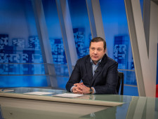 губернатор Алексей Островский ответил на вопросы смолян во время «Прямой линии» - фото - 1