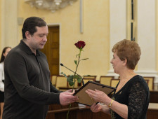 губернатор Алексей Островский принял участие в торжественном мероприятии, посвященном Дню фельдшера - фото - 1