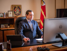 губернатор Алексей Островский провел совещание по итогам проведения призыва граждан на военную службу осенью 2022 года - фото - 1