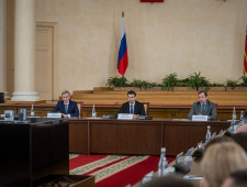 полномочный представитель Президента Российской Федерации в Центральном федеральном округе Игорь Щёголев представил врио Губернатора Василия Анохина - фото - 1