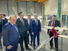 специалистов для Смоленского авиационного завода будут готовить на базе МАИ и СмолГУ - фото - 1