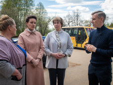 рабочий визит врио Губернатора Василия Анохина в Угранский район - фото - 1