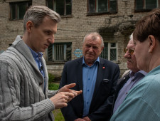 врио Губернатора Василий Анохин поручил открыть программу подготовки швей в Козловском колледже - фото - 1