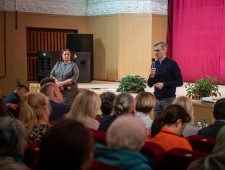 врио Губернатора Василий Анохин встретился с жителями Духовщинского района - фото - 1