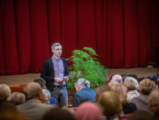 врио Губернатора Василий Анохин провел встречу с жителями Ельнинского района - фото - 1