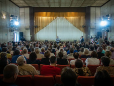 врио Губернатора Василий Анохин встретился с жителями Монастырщинского района - фото - 1