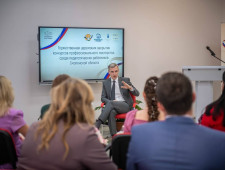 в Смоленской области повысили размер денежного вознаграждения для победителей и лауреатов региональных конкурсов профессионального мастерства - фото - 1