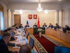 врио Губернатора Василий Анохин проверил ход выполнения поручений по итогам поездок в Духовщинский и Ельнинский районы - фото - 1