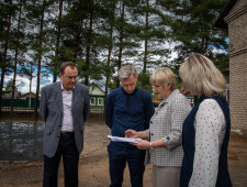 в здании велижской спортивной школы отремонтируют крышу и пол - фото - 2