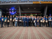 врио Губернатора Василий Анохин встретился с главой ДНР Денисом Пушилиным - фото - 1