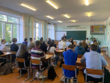 общественники провели в смоленских школах первые «Разговоры о важном» с региональным компонентом - фото - 1