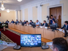 в Администрации региона обсудили исполнение поручений по итогам поездок в Смоленский и Ярцевский районы - фото - 1