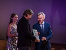 василий Анохин принял участие в торжественной церемонии закрытия кинофестиваля «Золотой Феникс» - фото - 1