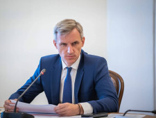 василий Анохин проверил ход выполнения поручений по итогам поездки в Рославльский район - фото - 1