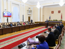 алексей Островский поздравил выпускников Президентской программы подготовки управленческих кадров с успешным окончанием обучения - фото - 1