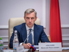 губернатор Василий Анохин провел рабочее совещание по подготовке муниципальных образований к осенне-зимнему периоду - фото - 1