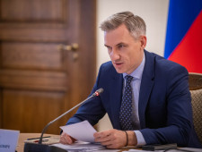 губернатор Василий Анохин провел заседание областной комиссии по обеспечению безопасности дорожного движения - фото - 1