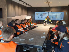 1500 школьников посетили предприятия области по проекту "Билет в будущее" - фото - 2