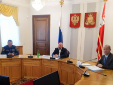 заседание Комиссии по предупреждению и ликвидации чрезвычайных ситуаций и обеспечению пожарной безопасности - фото - 1