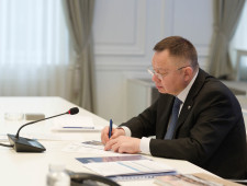 губернатор Василий Анохин обсудил в Минстрое России строительство межвузовского кампуса и другие вопросы развития региона - фото - 1