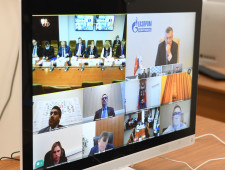 губернатор Алексей Островский принял участие в заседании Совета по вопросам газификации субъектов Российской Федерации при Совете Федерации Федерального Собрания РФ - фото - 1