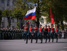 парад Великой Победы в Городе-герое Смоленске - фото - 1
