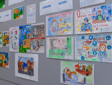 смоленских школьников приглашают к участию в региональном конкурcе детских рисунков «Охрана труда глазами детей - 2021» - фото - 1