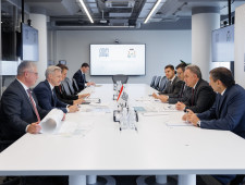 правительство Смоленской области и ДОМ.РФ обсудили совместные проекты по развитию жилищной сферы - фото - 1